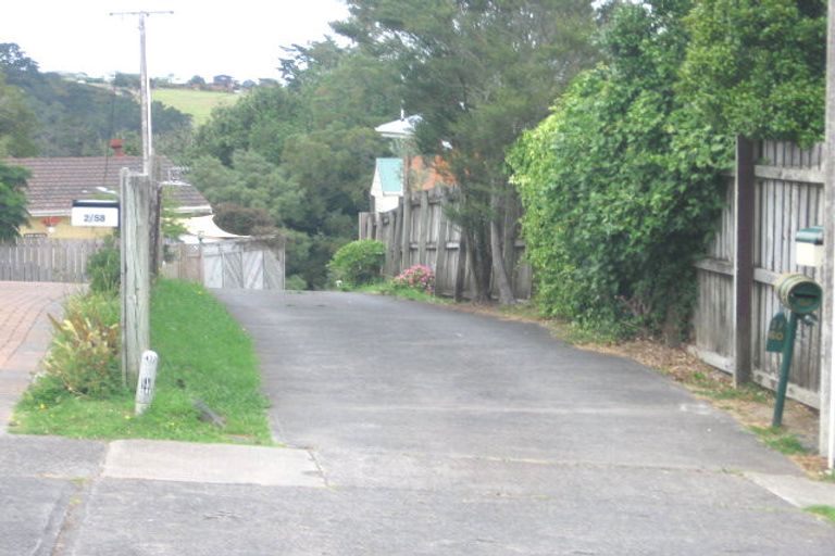 Photo of property in 1/60 Roberts Road, Glenfield, Auckland, 0629