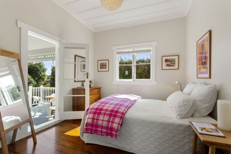 Photo of property in 12b Kawerau Avenue, Devonport, Auckland, 0624