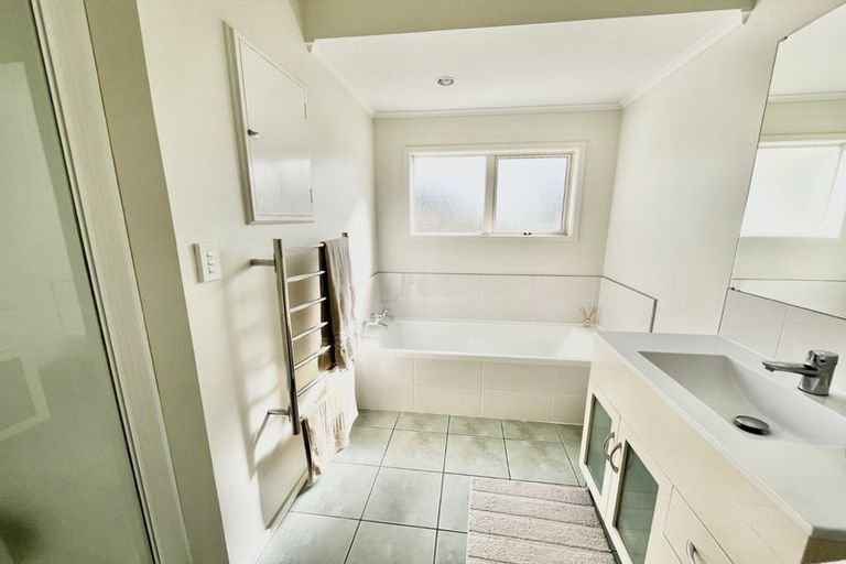 Photo of property in 10 Green Road, Panmure, Auckland, 1072