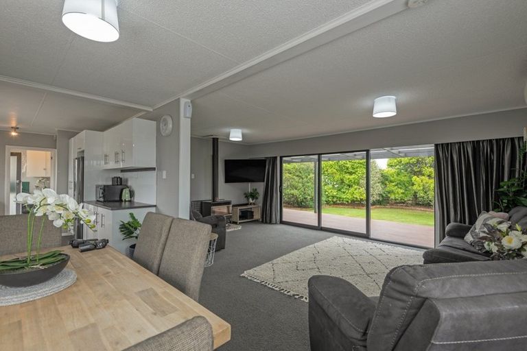 Photo of property in 8 Cohen Place, Milson, Palmerston North, 4414