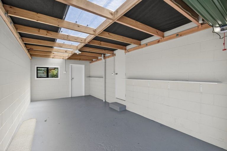 Photo of property in 2/5a Tahurangi Place, Spotswood, New Plymouth, 4310