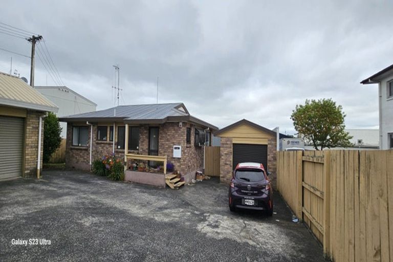 Photo of property in 39 Seddon Road, Frankton, Hamilton, 3204