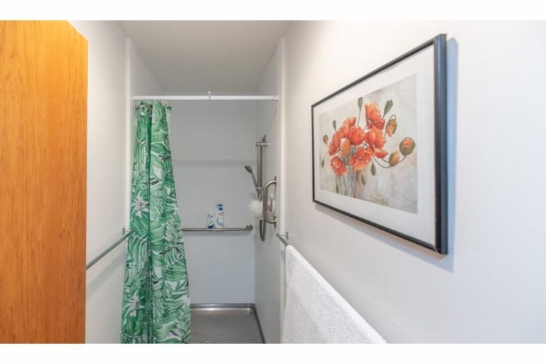 Photo of property in 2 Pentavon Lane, Avonhead, Christchurch, 8042