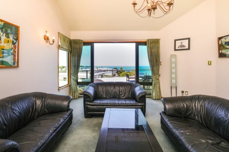 Photo of property in 14 Harvey Road, Bluff Hill, Napier, 4110