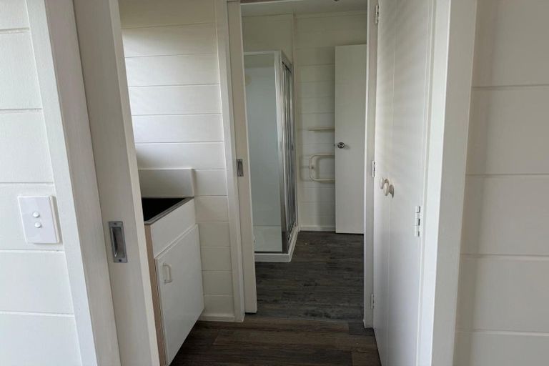 Photo of property in 17a Leaming Place, Clarks Beach, 2122