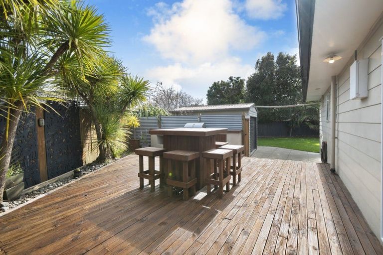 Photo of property in 21 Palliser Place, Milson, Palmerston North, 4414