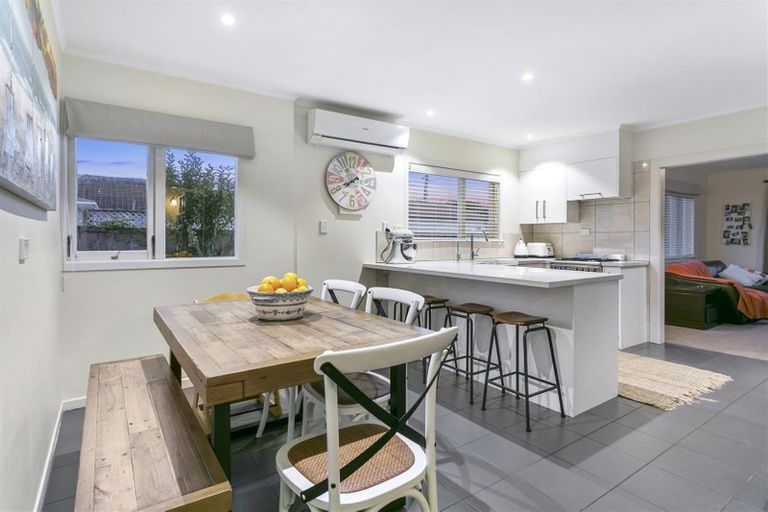 Photo of property in 1/105 Nile Road, Milford, Auckland, 0620