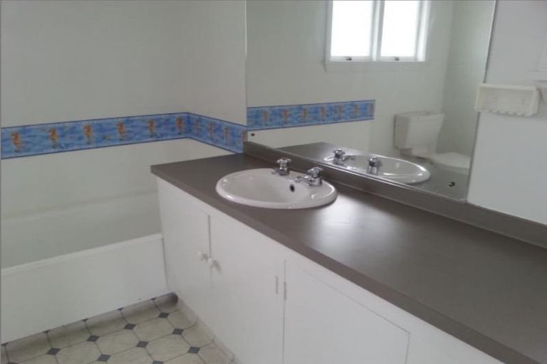 Photo of property in 4/58 Office Road, Merivale, Christchurch, 8014