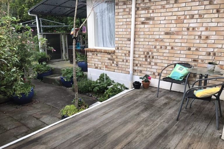 Photo of property in 104 Harmel Road, Glendene, Auckland, 0602