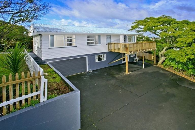 Photo of property in 2/223 Eskdale Road, Birkenhead, Auckland, 0626
