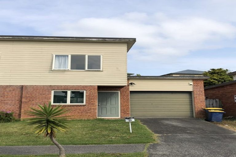Photo of property in 10 Brashier Circle, Sunnyvale, Auckland, 0612