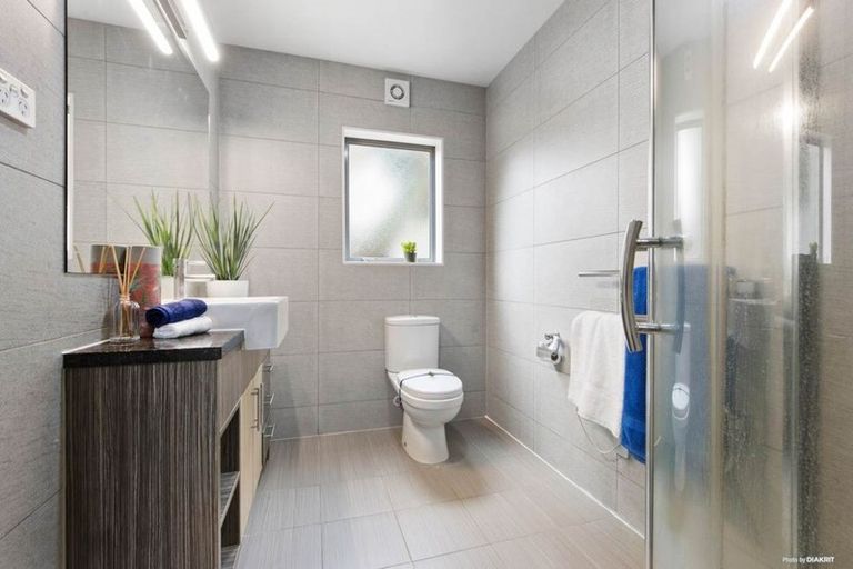 Photo of property in 41c Redoubt Road, Goodwood Heights, Auckland, 2105