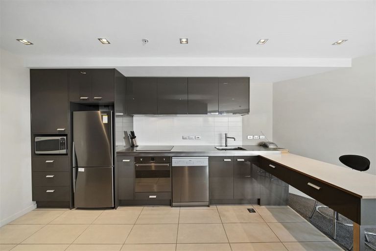 Photo of property in Piermont Apartments, 7f/82 Cable Street, Te Aro, Wellington, 6011