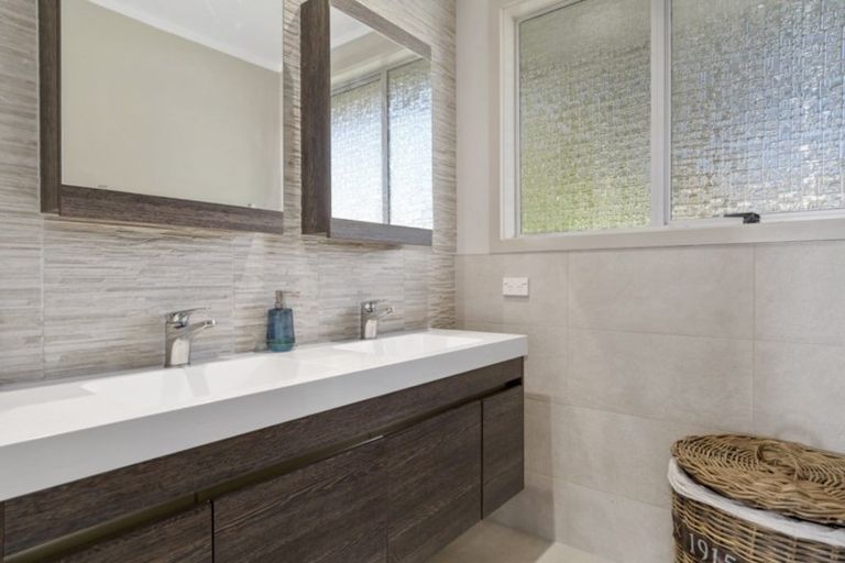 Photo of property in 7 Walnut Grove, Omokoroa, 3114