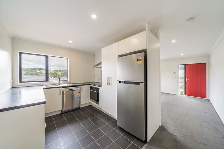 Photo of property in 9 Lowry Heights, Stokes Valley, Lower Hutt, 5019