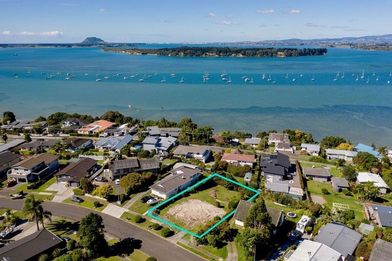 Photo of property in 37 Coppelia Avenue, Omokoroa, 3114