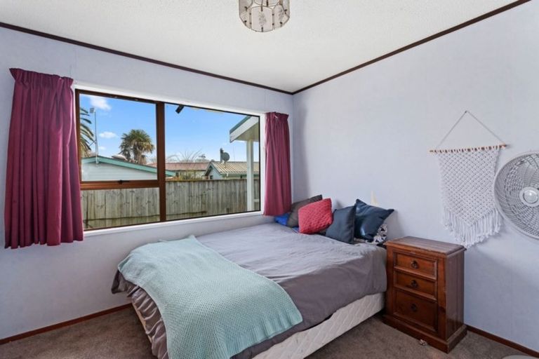 Photo of property in 15 Kauri Street, Edgecumbe, 3120