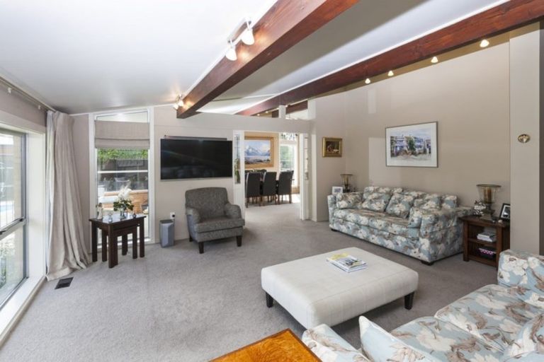 Photo of property in 6 Rutherglen Avenue, Ilam, Christchurch, 8041