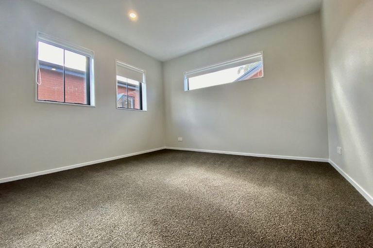 Photo of property in 5/15 Sunhill Road, Sunnyvale, Auckland, 0612