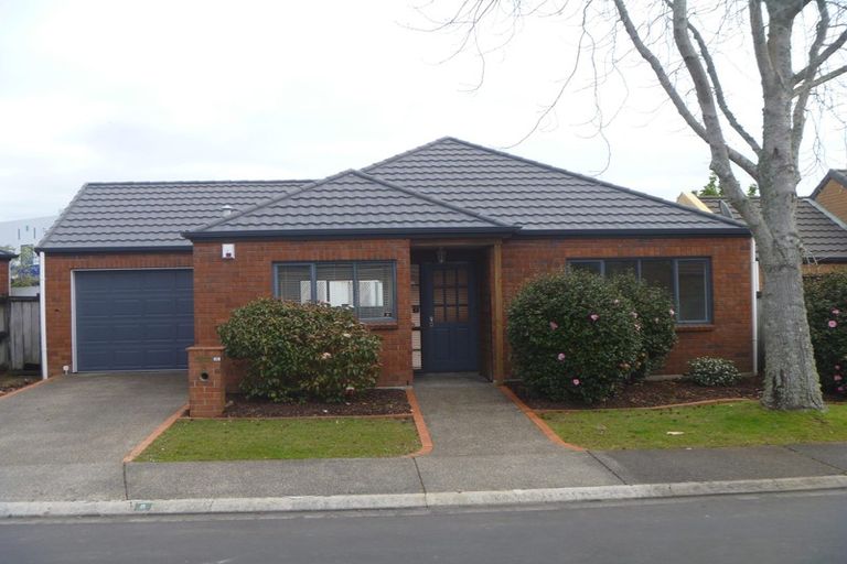 Photo of property in 8 Westvale Avenue, Ranui, Auckland, 0612