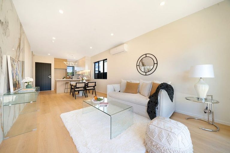 Photo of property in 15 Octans Road, Westgate, 0814