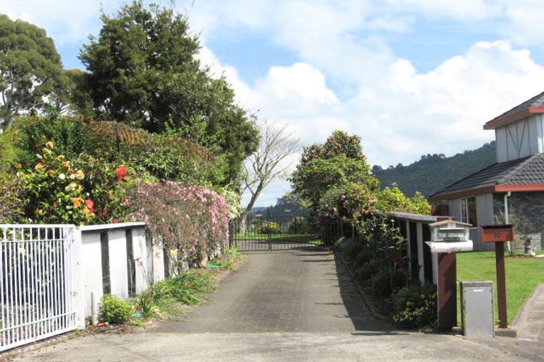 Photo of property in 8 Rika Place, Kawaha Point, Rotorua, 3010