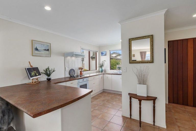 Photo of property in Cotswold Court, 6/8 Cheyne Road, Pyes Pa, Tauranga, 3112