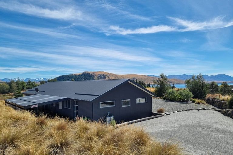 Photo of property in 22 Mistake Drive, Lake Tekapo, 7999