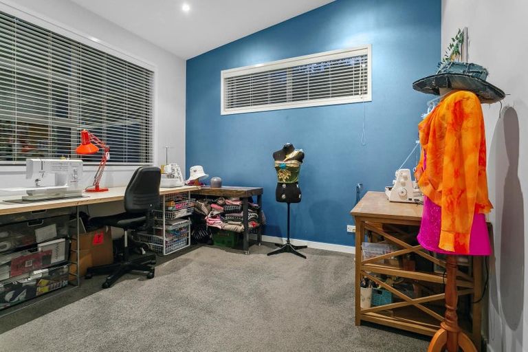 Photo of property in 58a Peter Terrace, Castor Bay, Auckland, 0620