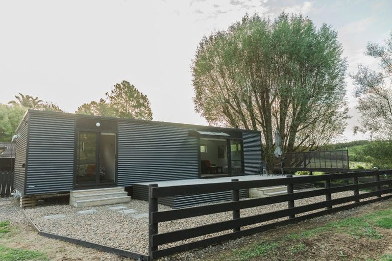 Photo of property in 261 Paparata Road, Bombay, 2675