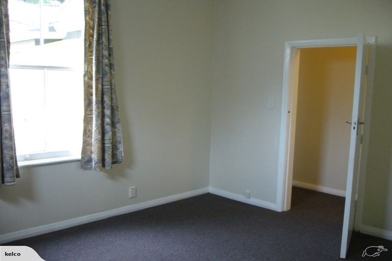 Photo of property in 4 Hawker Street, Mount Victoria, Wellington, 6011