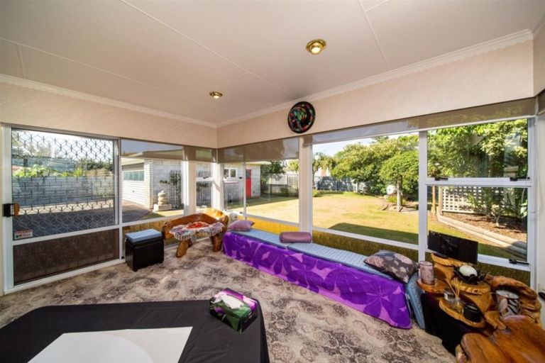 Photo of property in 9 Ropata Street, Hawera, 4610