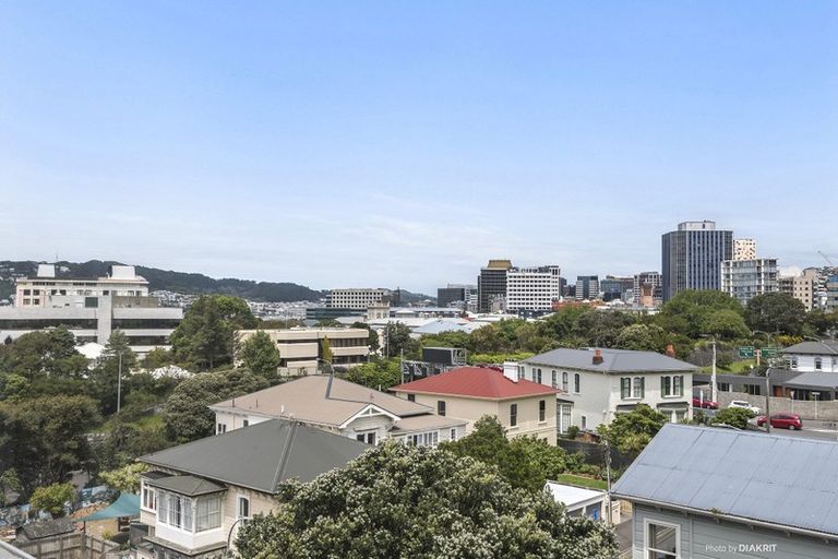 Photo of property in Newman Court Apartments, 2 Newman Terrace, Thorndon, Wellington, 6011