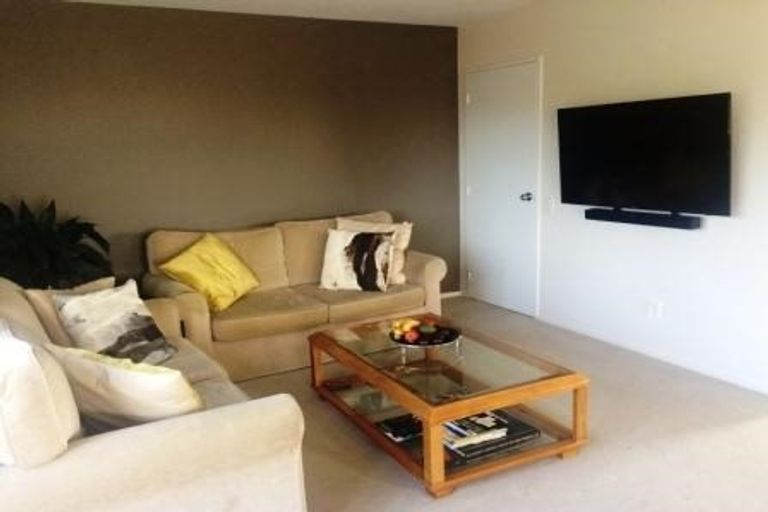 Photo of property in 1/12 Hebron Road, Waiake, Auckland, 0630