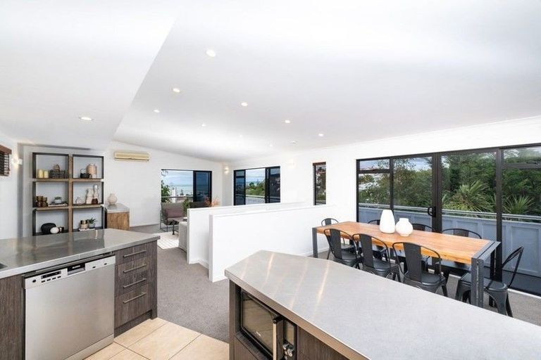 Photo of property in 5 Corry Avenue, Bluff Hill, Napier, 4110