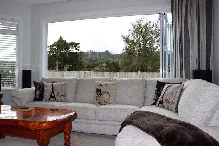 Photo of property in 121 Tapu Road, Huapai, Kumeu, 0810