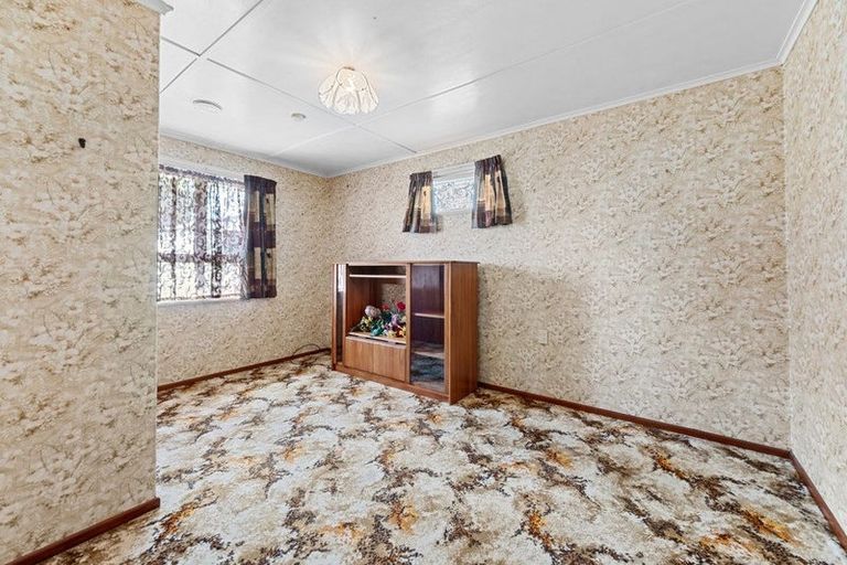 Photo of property in 181 Mangorei Road, Merrilands, New Plymouth, 4312