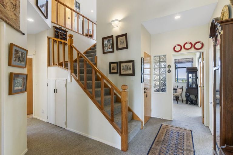 Photo of property in 40 Mccahill Views, Botany Downs, Auckland, 2010