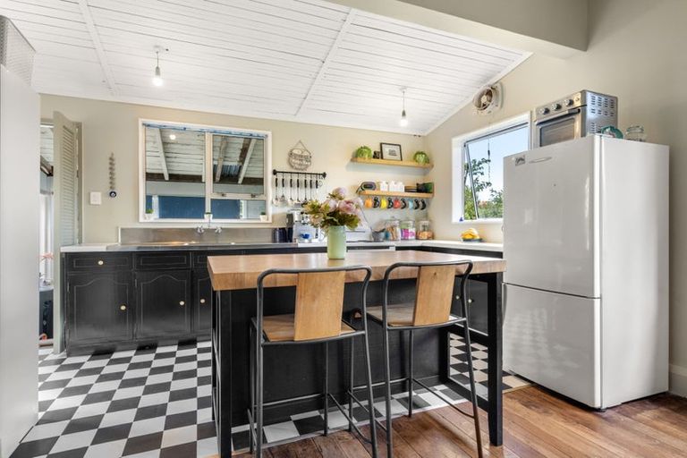 Photo of property in 160 Fitzherbert Street, Featherston, 5710