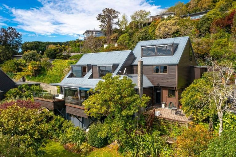 Photo of property in 2 The Cliffs, Britannia Heights, Nelson, 7010