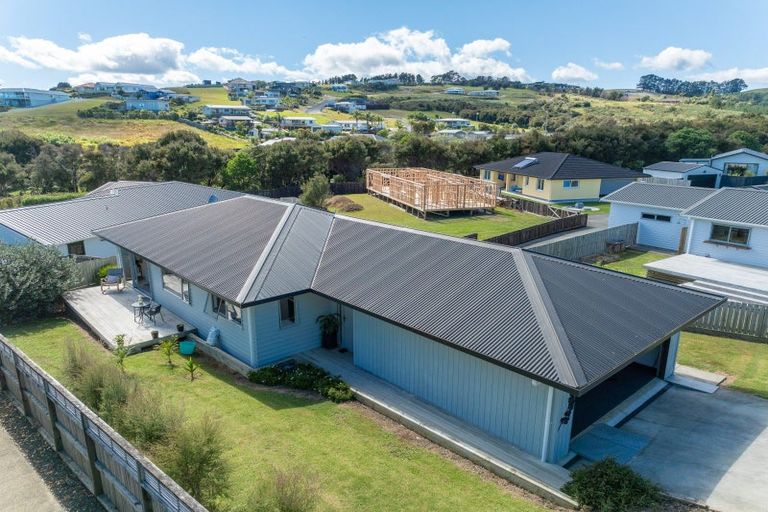 Photo of property in 14 Protea Drive, Cable Bay, 0420