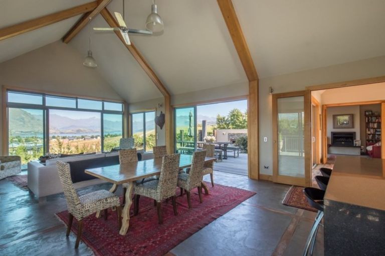 Photo of property in 1 Peak View Ridge, Wanaka, 9305