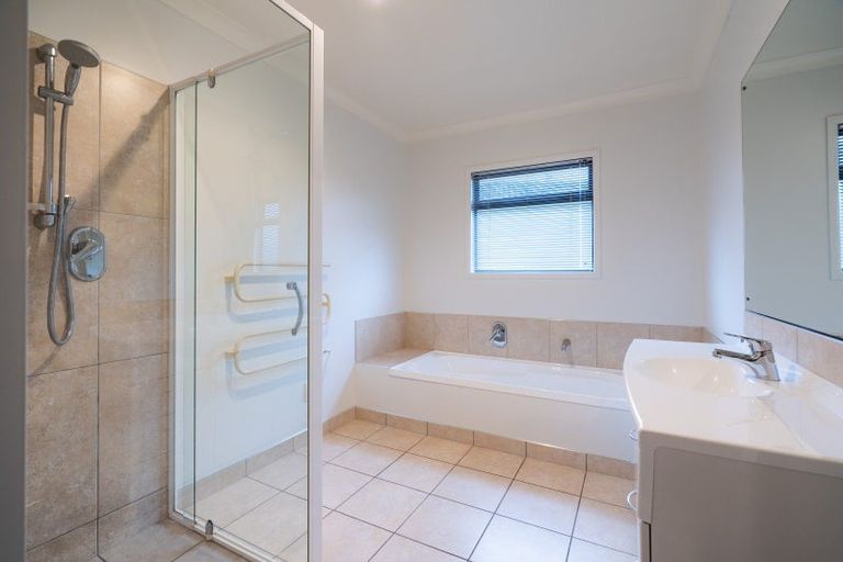 Photo of property in 1 Russell Robertson Drive, Havelock North, 4130