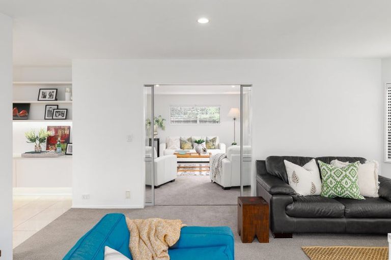 Photo of property in 22 Brockhall Lane, Avonhead, Christchurch, 8042