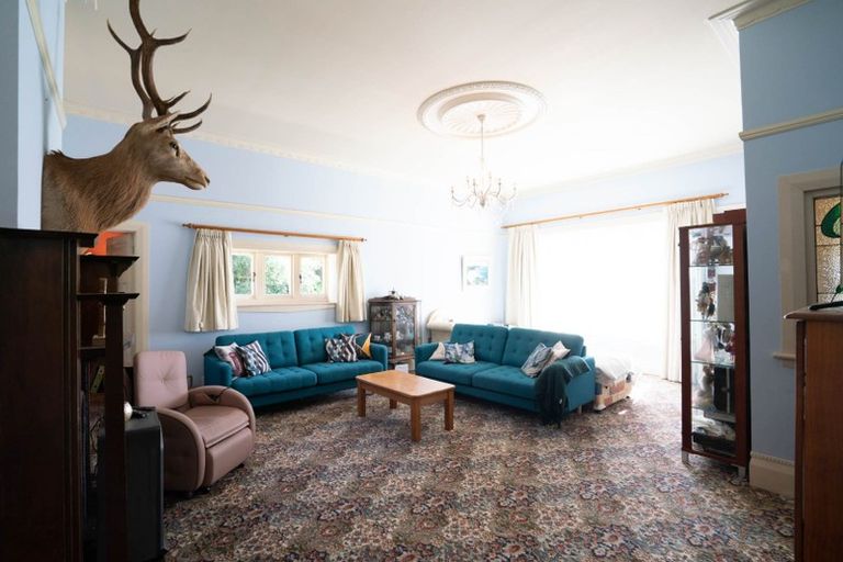 Photo of property in 168 Candia Road, Henderson Valley, Auckland, 0614