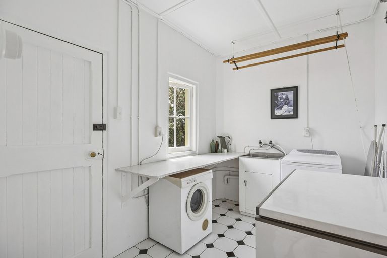 Photo of property in 57 Easther Crescent, Kew, Dunedin, 9012