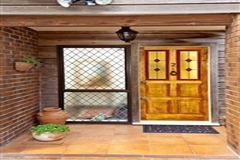 Photo of property in 2/14 Aramoana Avenue, Devonport, Auckland, 0624