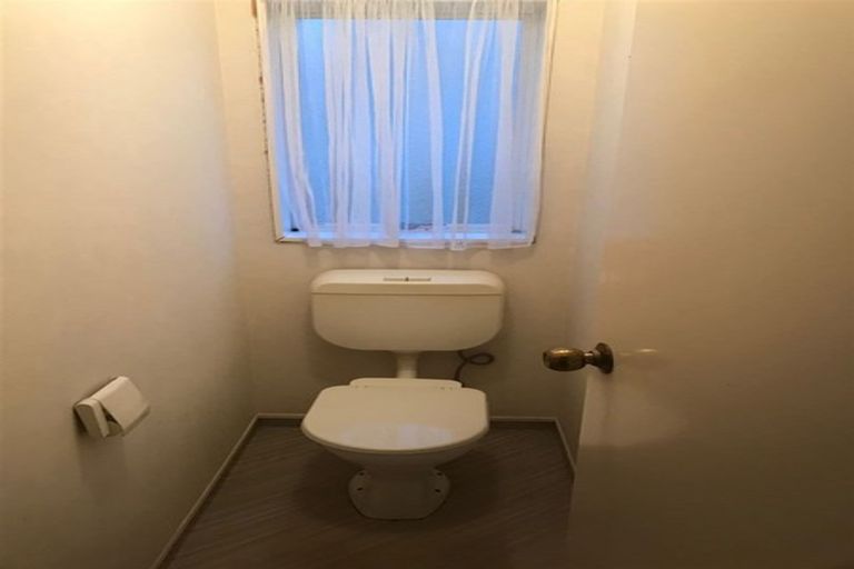 Photo of property in 8 Tern Place, Unsworth Heights, Auckland, 0632