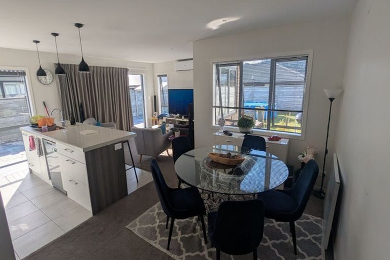 Photo of property in 15 Raymond Grace Avenue, Huapai, Kumeu, 0810