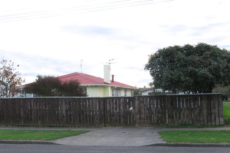 Photo of property in 6 Matai Street, Otaki, 5512